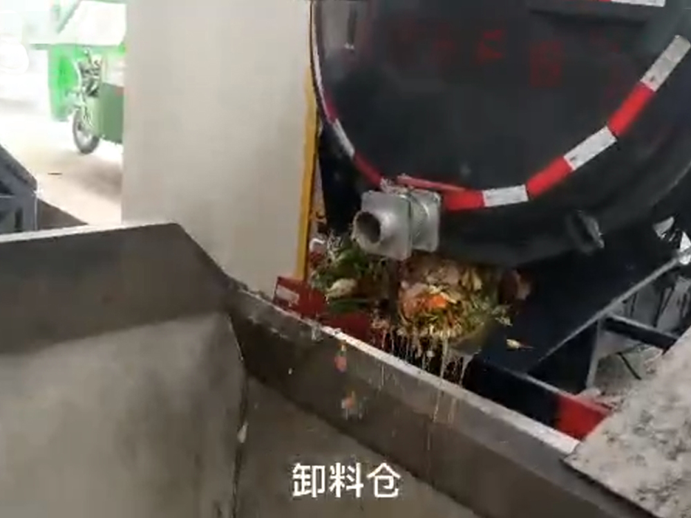 杭州楠大環(huán)保（餐廚垃圾）輸送項(xiàng)目現(xiàn)場(chǎng)（U型無軸螺旋）